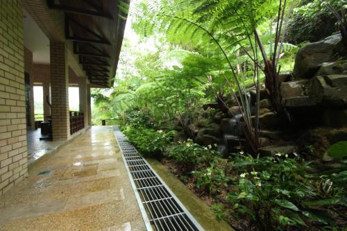 Hotel Harmony Valley Retreat