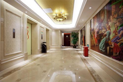 Vienna Hotel Shunde Longjia Exhibition Center