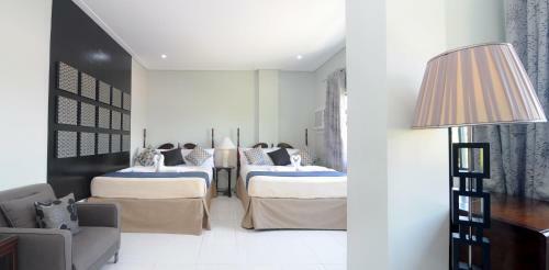 717 Cesar Place Hotel
