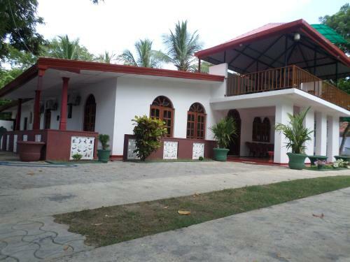 Posada Mayura Rest Inn