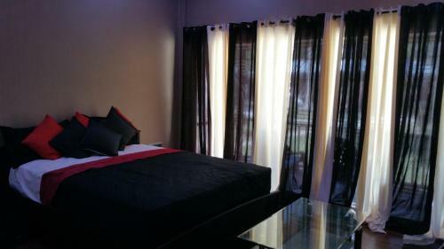 Hotel Pellicon Beach Resort