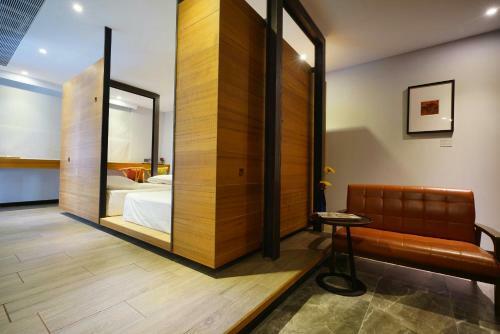 3 Door Hotel