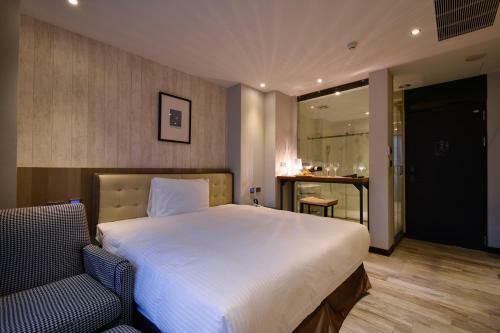 3 Door Hotel