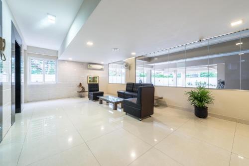 Bed & Breakfast Mount Kailash Suites