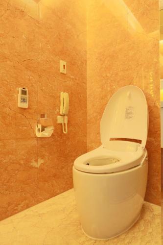 Happiness Inn Hotel