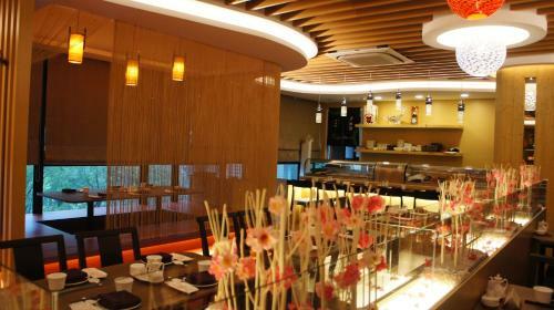 Happiness Inn Hotel