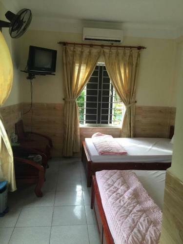 Anh Quan Hotel