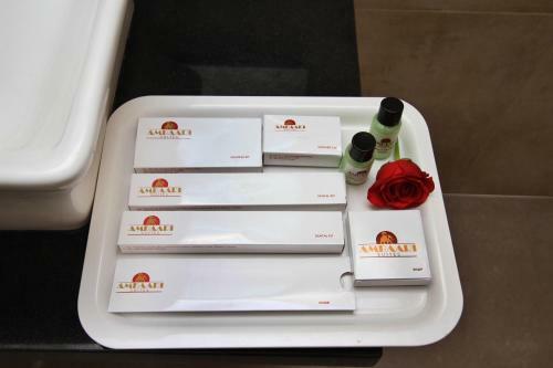 Hotel Ambaari Suites