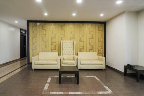 Hotel Ambaari Suites