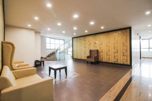 Hotel Ambaari Suites