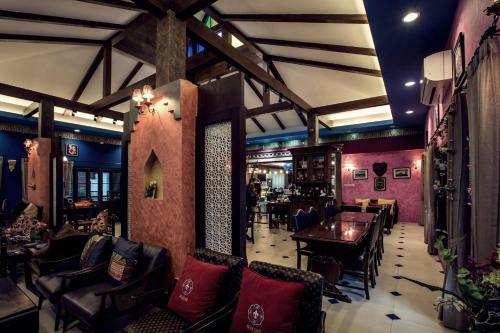 Hostal Bura Phat Resort