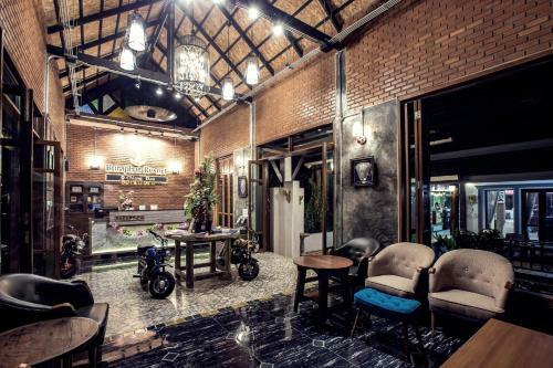Hostal Bura Phat Resort