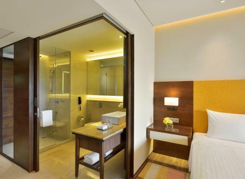 Hotel Courtyard By Marriott Raipur