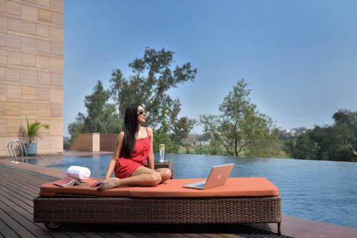 Hotel Courtyard By Marriott Raipur