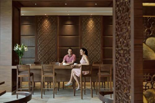 Hotel Courtyard By Marriott Raipur