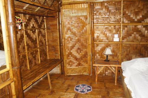 Hotel Lazy Hut