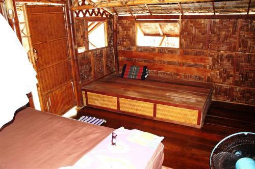 Hotel Lazy Hut