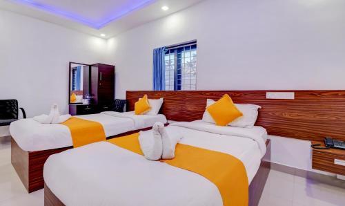 Hostal Adathara Auditorium Ap Residency