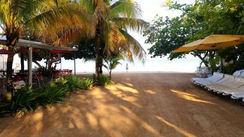 Hotel Idle Awhile Beach