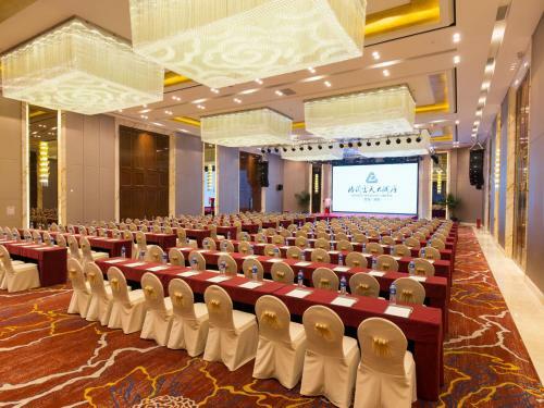 Wan Yue Grand Skylight Hotel
