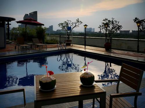 Baohua Harbour View Hotel