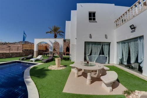 Hotel Custo Dive Resort