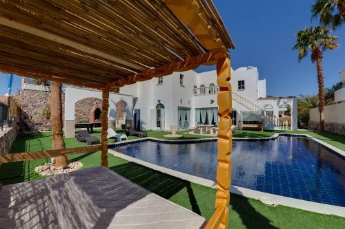 Hotel Custo Dive Resort