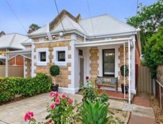 Apartamento A Rose By The Park