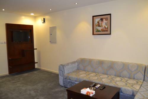 Apartamento Makarm Palm Hotel Suites