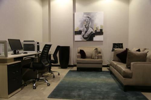Apartamento Makarm Palm Hotel Suites