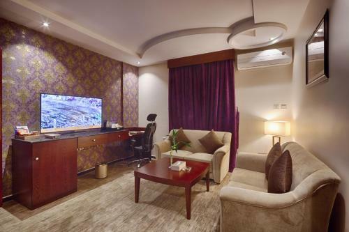 Lavona Hotel
