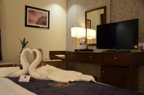 Lavona Hotel