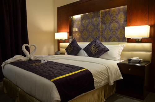 Lavona Hotel