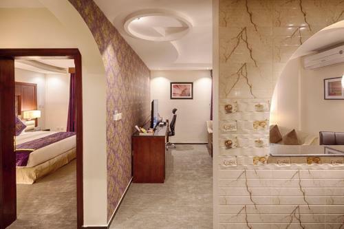 Lavona Hotel