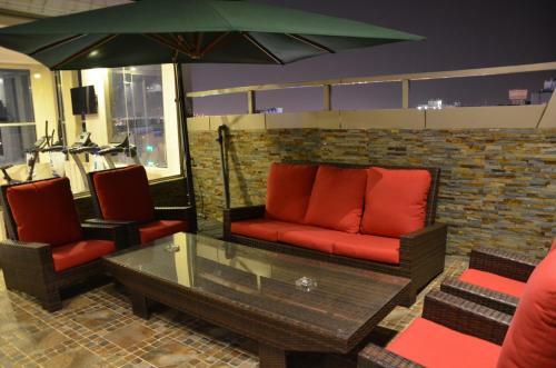 Lavona Hotel