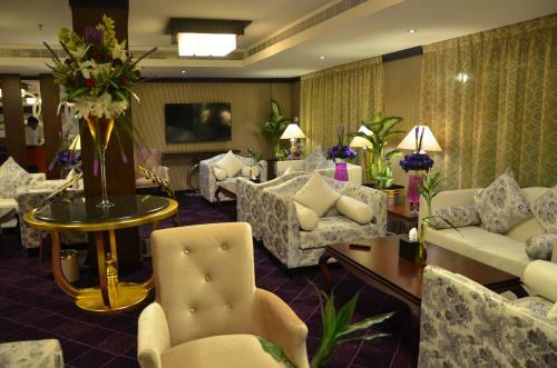 Lavona Hotel