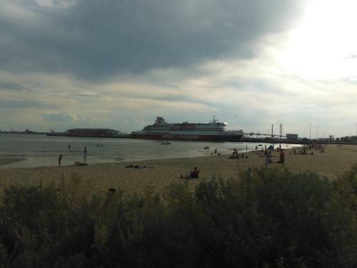 Port Melbourne Beach Apartment
