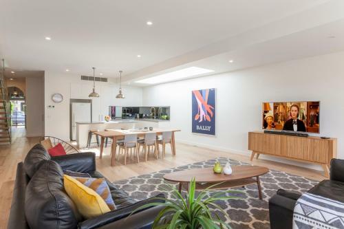 Hostal Boutique Stays - Contempo
