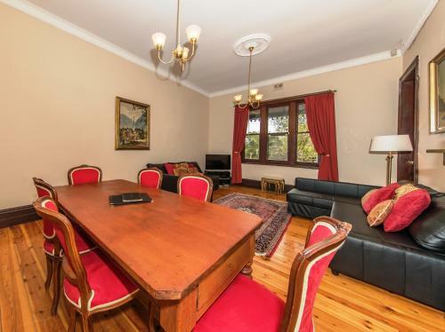 Hostal Barossa Vineyard Guesthouse