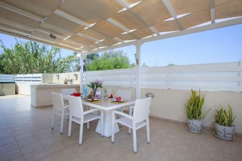 Villa Posidonas 3
