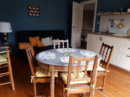 Hostal La Maison Brod�e