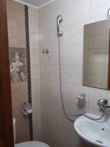 Lombardi Apartment House