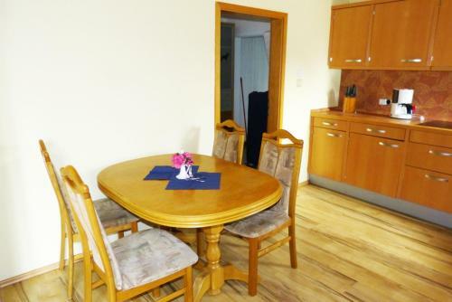 Messe-zimmer Tus-treff