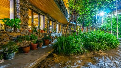 Hostal Guesthouse David Zhorzholiani