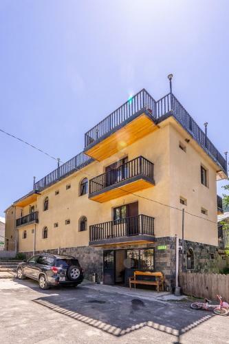 Hostal Guesthouse David Zhorzholiani