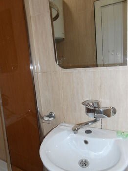 Dkd-bridge Hotel