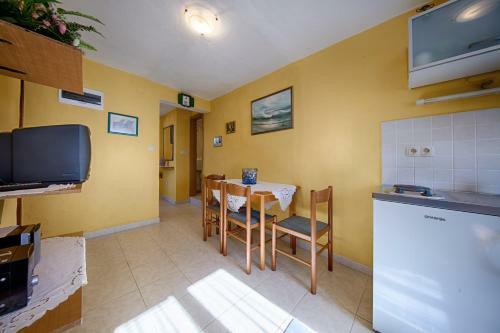 Apartments Pol Murvu