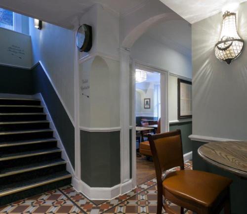 Hotel The Greyhound