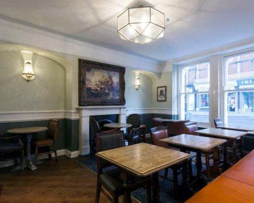 Hotel The Greyhound