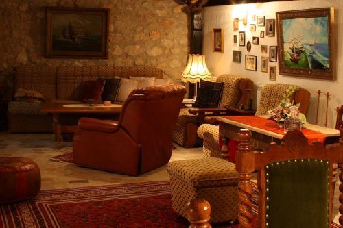 Three-bedroom Holiday Home In Bribir I